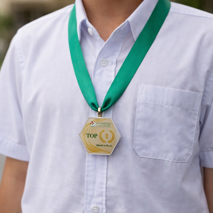 5205 Acrylic Medal